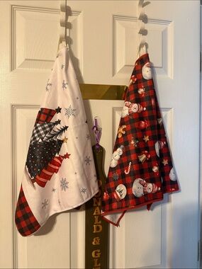 Miss Adola Flour Sack Christmas Kitchen Towels, set of two. NWOT